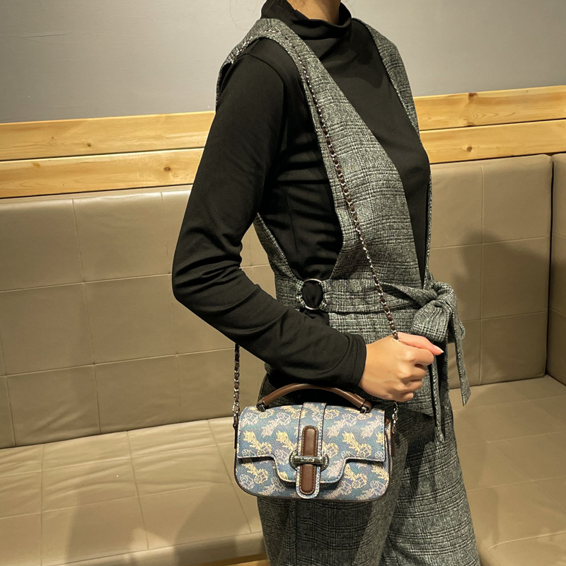 여성용 고급 핸즈프리 디자이너 기저귀 가방, 대용량 토 - Luxury Lifestyle Women 리뷰 및 가격
